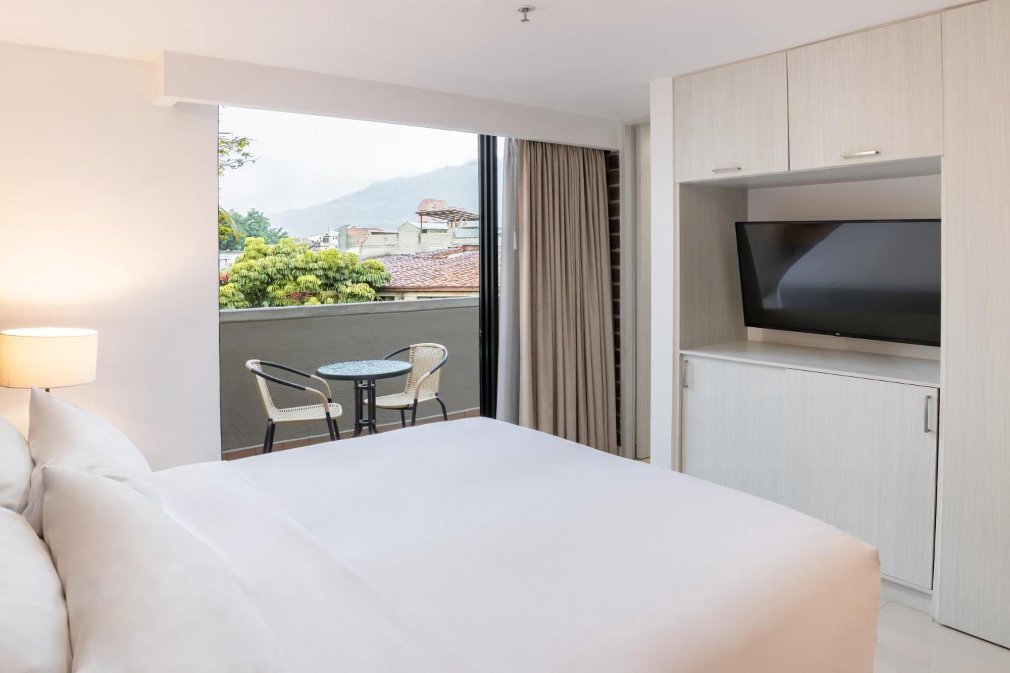 Origen Local Suites Medellín Buitenkant foto